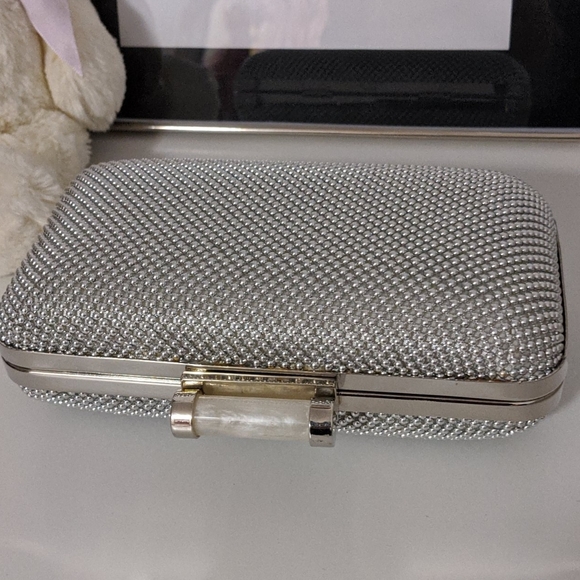 🌿SALE 3/$25🌿 Jessica McClintock Clutch - Picture 4 of 4